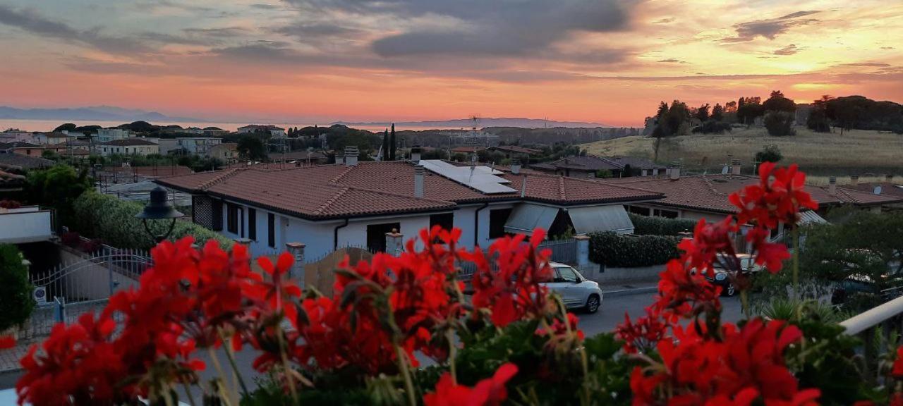 Casa D'Amare - A 600 Mt Dalla Spiaggia Follonica Exterior photo